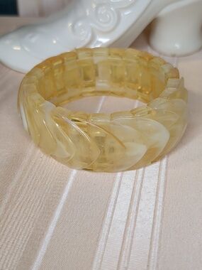 Vintage Guitar Pick Bracelet Pearly Stretch Cream Ivory Music Lovers Gift